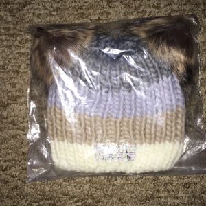 NWT JUSTICE POM BEANIE